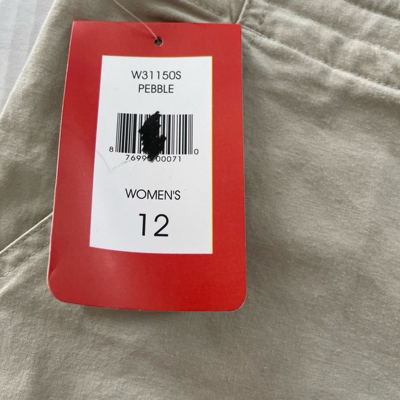 Weatherproof Garment Company Women’s Shorts Pebble Size 12 NWT - Picture 2 of 4